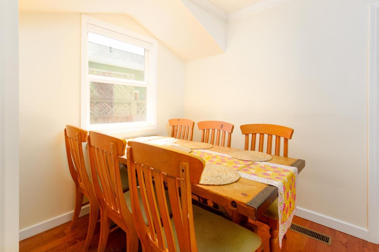 Spacious Renovated Petaluma Home- Pool Table, Fire Pit, Parking Extérieur photo