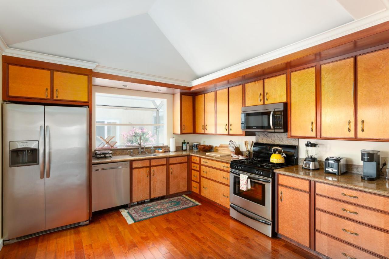 Spacious Renovated Petaluma Home- Pool Table, Fire Pit, Parking Extérieur photo