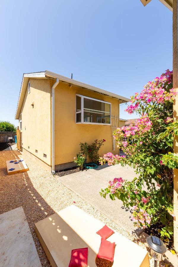 Spacious Renovated Petaluma Home- Pool Table, Fire Pit, Parking Extérieur photo